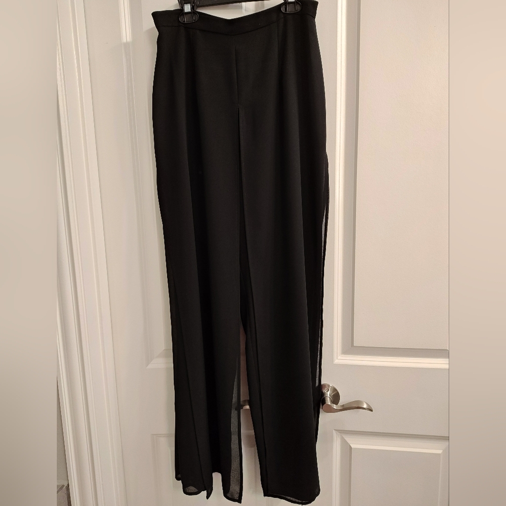 Dressbarn Collection Elegant Black Women's Pants w/Flowy Pant Leg Covers. Size 8
